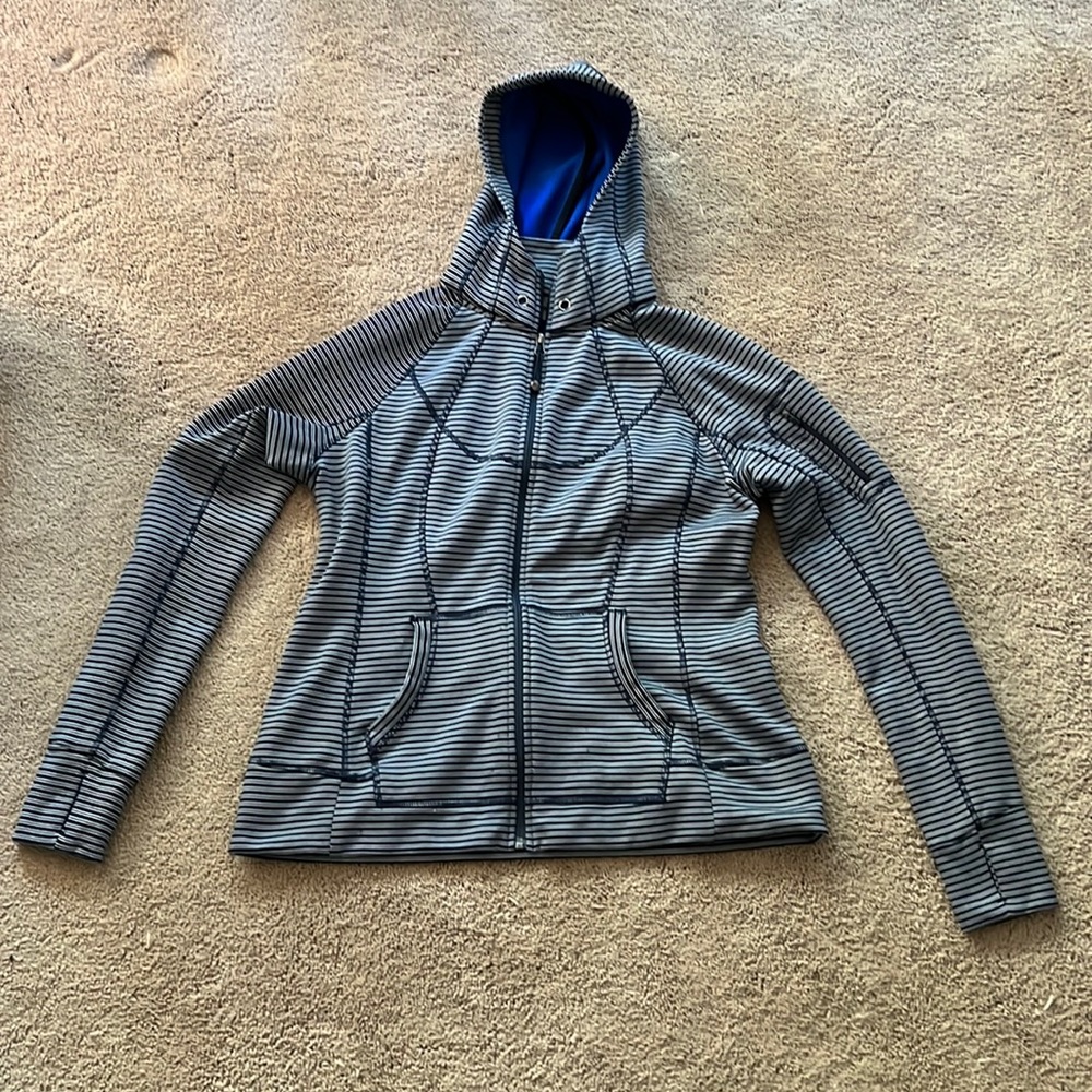 Athletics zip up sweatshirt. Dark blue size XL